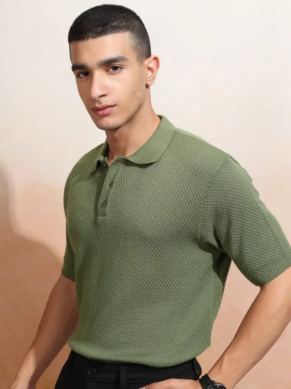 Highlander Men Olive Solid Polo Collar T-Shirt