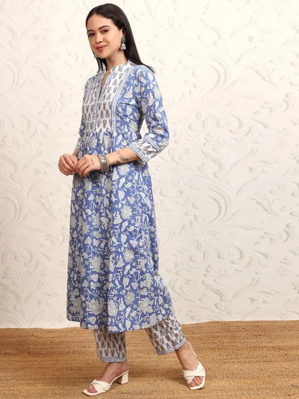 Vishudh Women White Printed Kurta With Trousers