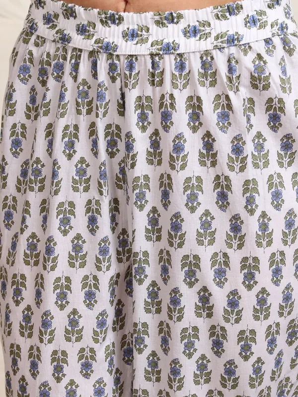 Vishudh Women White Printed Kurta With Trousers
