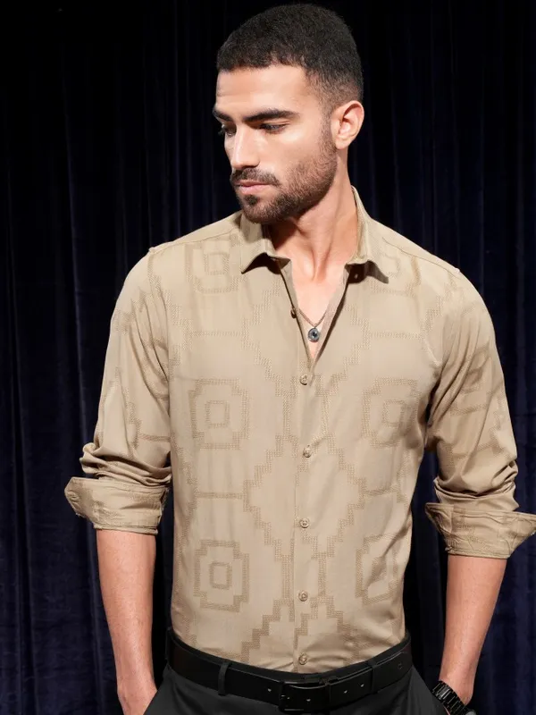 Locomotive Men Khaki Printed Slim Fit Casual Shirt