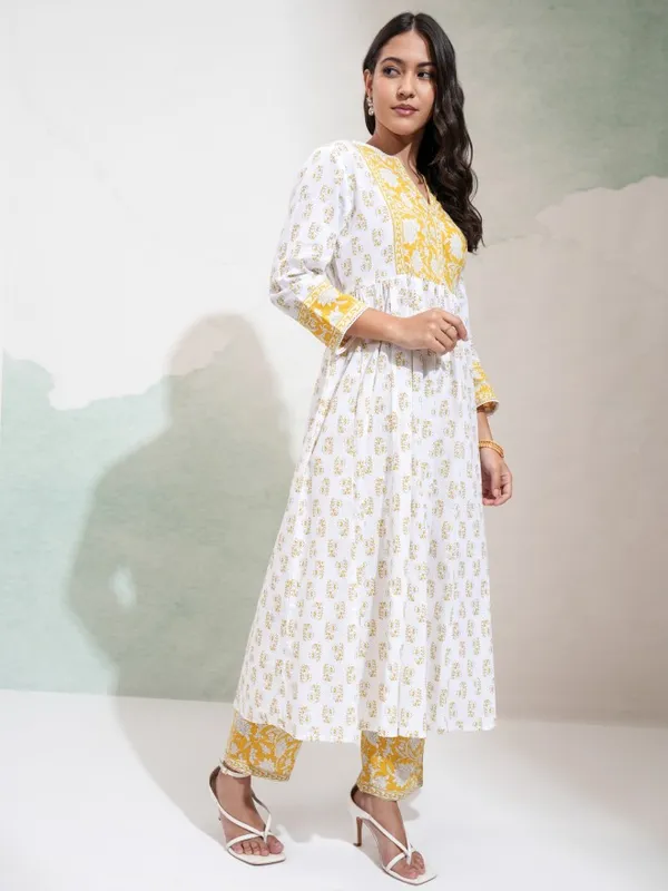 Vishudh Women Yellow Printed Kurta Set Gathered Kurta With Trouser