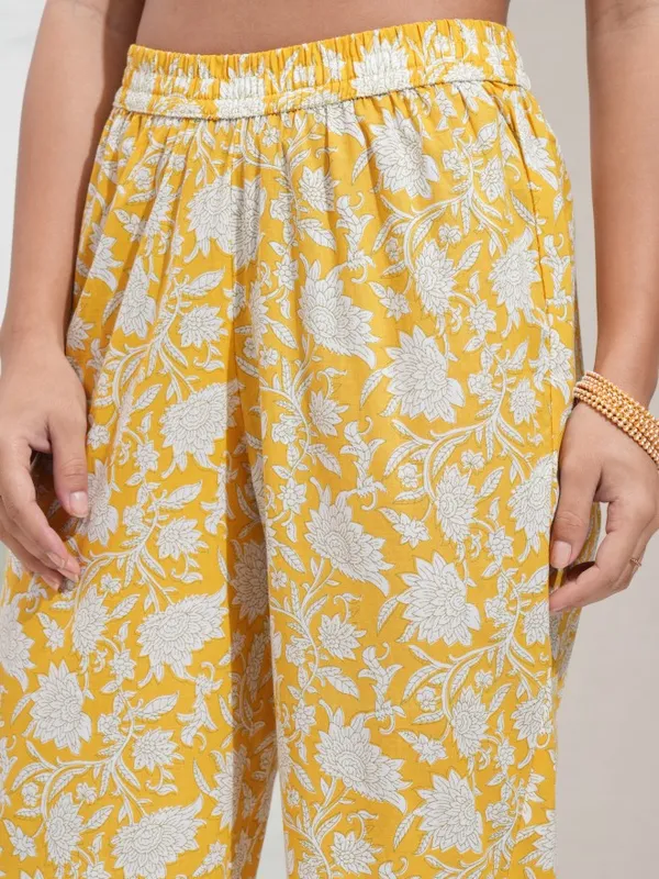 Vishudh Women Yellow Printed Kurta Set Gathered Kurta With Trouser