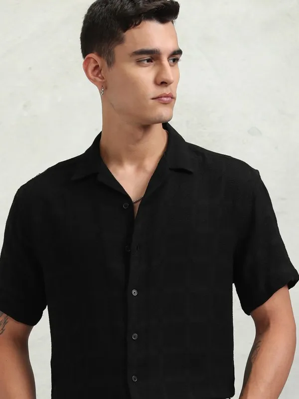 Highlander Men Black Textured Relaxed Fit Casual Shirt