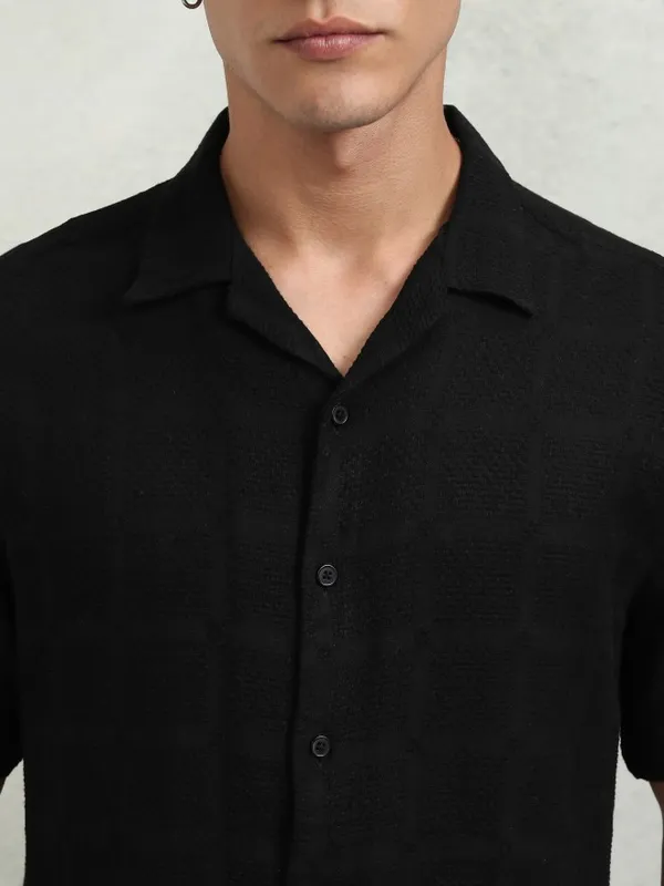 Highlander Men Black Textured Relaxed Fit Casual Shirt