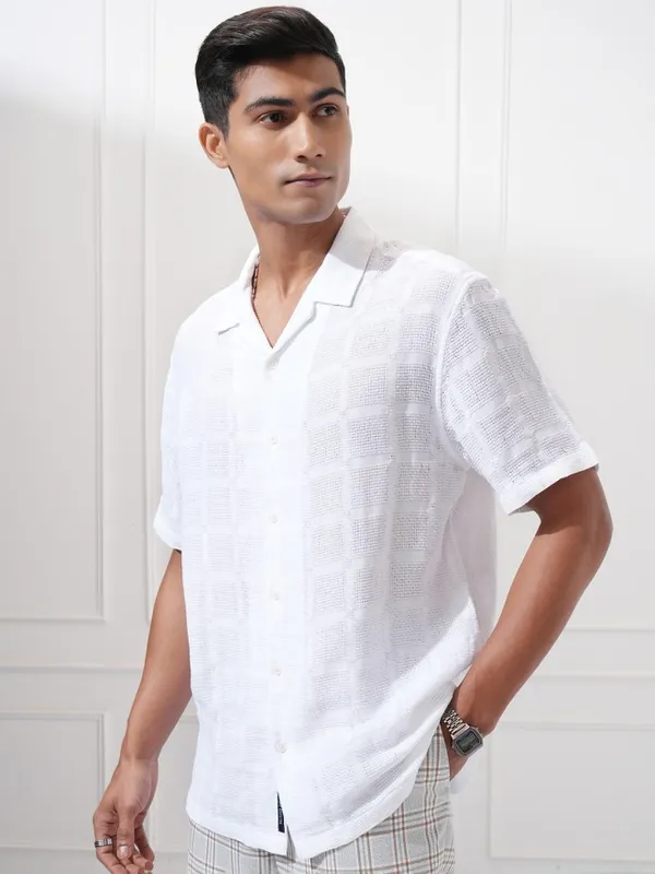 Highlander Men White Textured Relaxed Fit Casual Shirt