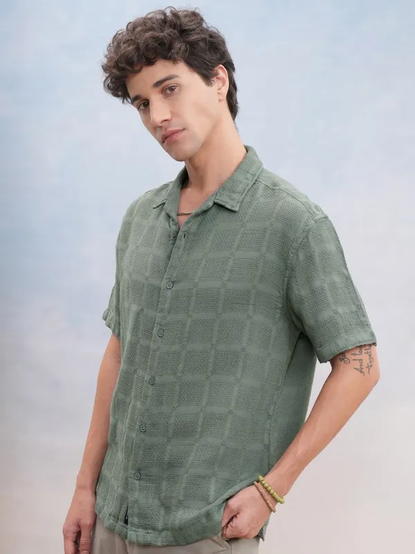 Highlander Men Olive Textured Relaxed Fit Casual Shirt