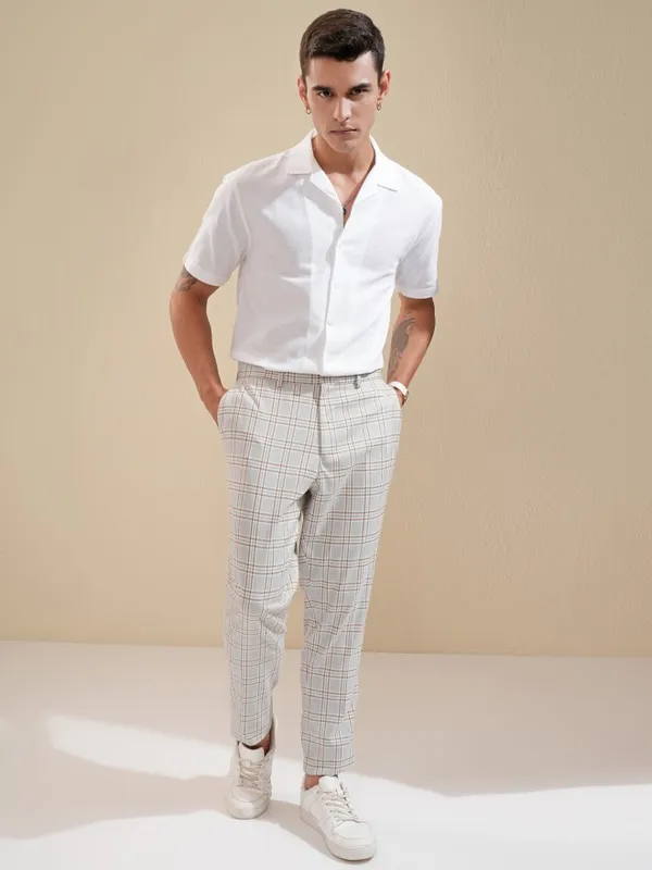 Highlander Men White Textured Relaxed Fit Casual Shirt