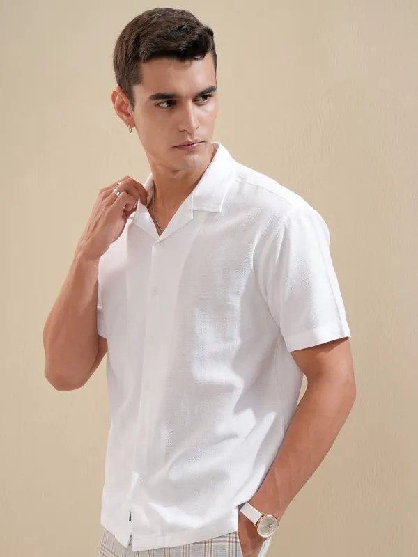 Highlander Men White Textured Relaxed Fit Casual Shirt