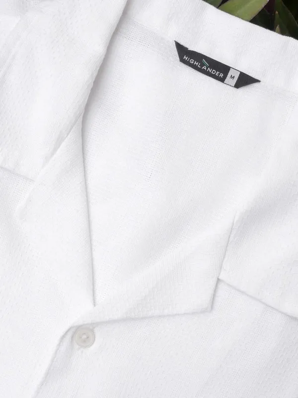 Highlander Men White Textured Relaxed Fit Casual Shirt