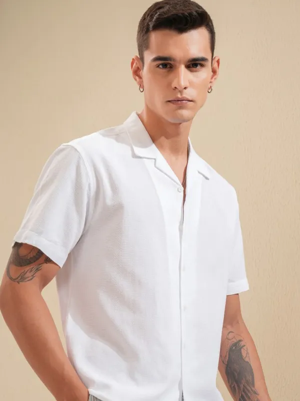 Highlander Men White Textured Relaxed Fit Casual Shirt
