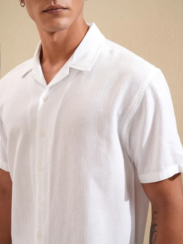Highlander Men White Textured Relaxed Fit Casual Shirt