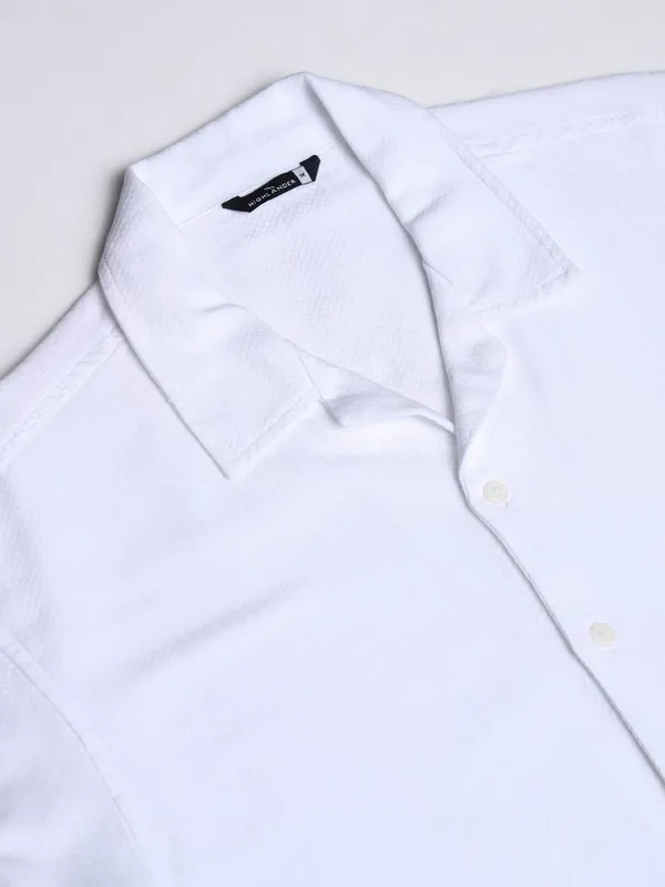 Highlander Men White Textured Relaxed Fit Casual Shirt