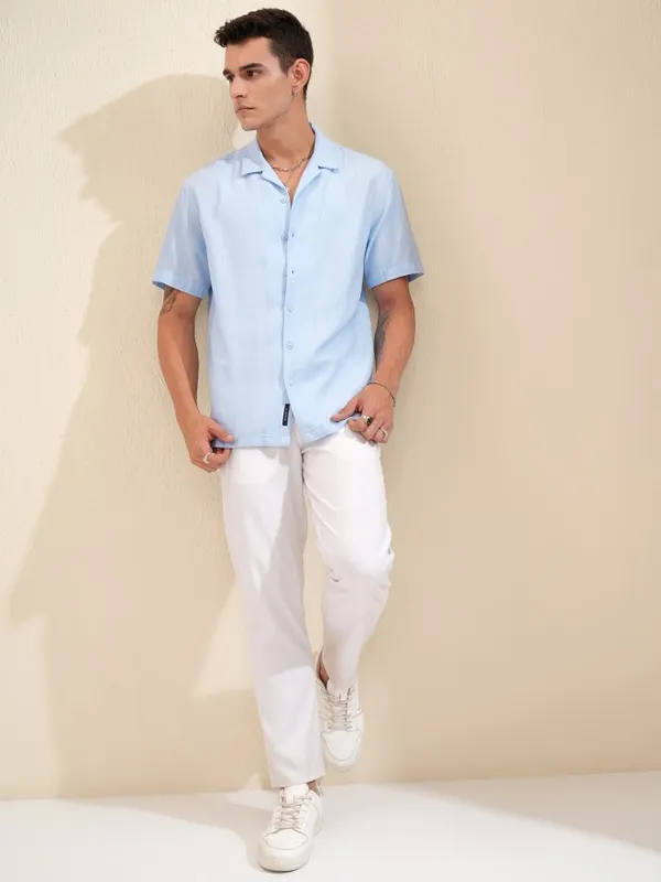 Highlander Men Blue Solid Relaxed Fit Casual Shirt