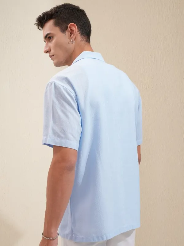 Highlander Men Blue Solid Relaxed Fit Casual Shirt