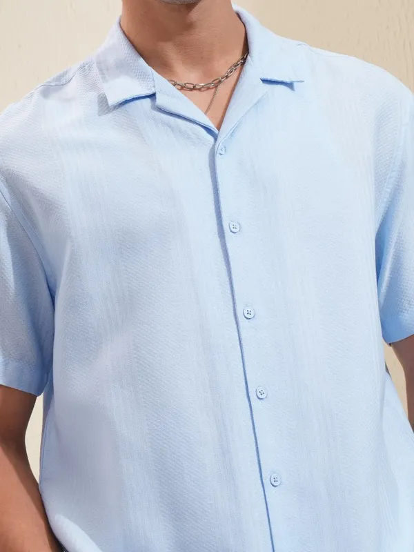 Highlander Men Blue Solid Relaxed Fit Casual Shirt