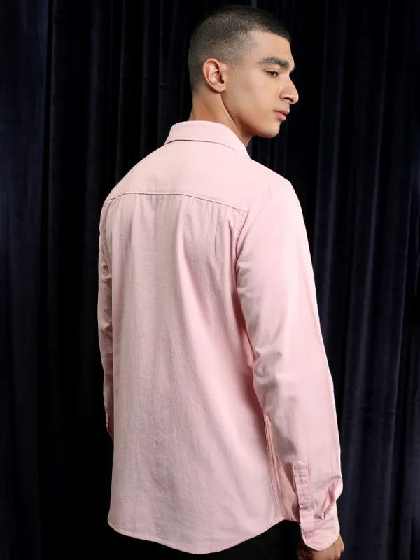 Highlander Men Pink Solid Regular Fit Casual Shirt