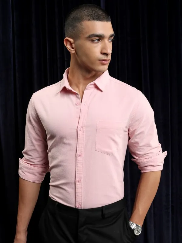 Highlander Men Pink Solid Regular Fit Casual Shirt