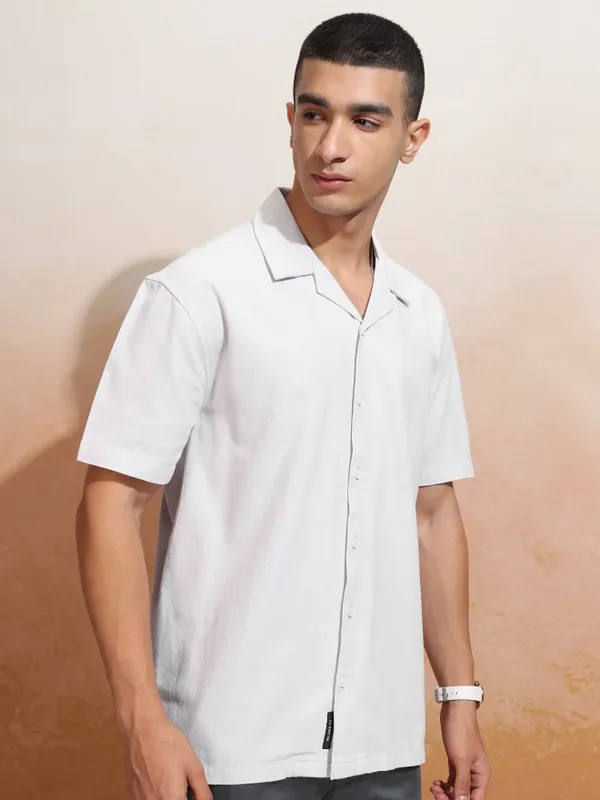 Highlander Men Grey Solid Relaxed Fit Casual Shirt