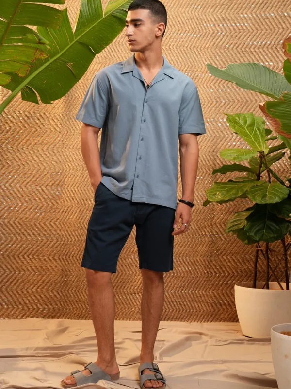 Highlander Men Blue Solid Relaxed Fit Casual Shirt