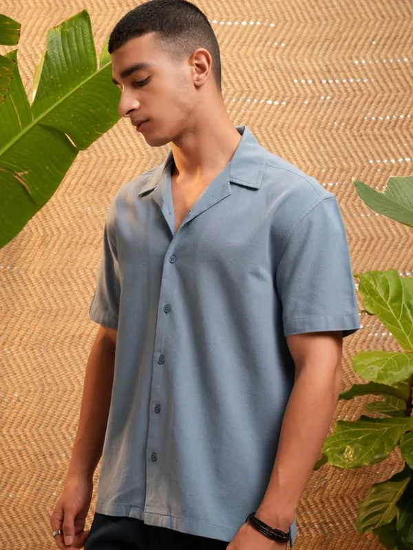 Highlander Men Blue Solid Relaxed Fit Casual Shirt