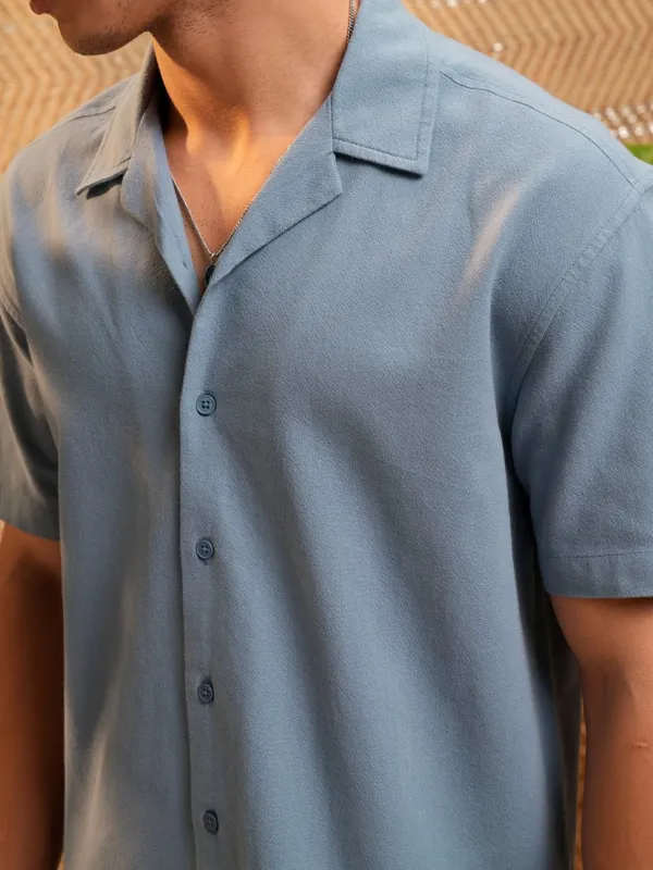 Highlander Men Blue Solid Relaxed Fit Casual Shirt