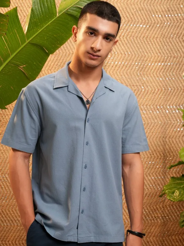 Highlander Men Blue Solid Relaxed Fit Casual Shirt