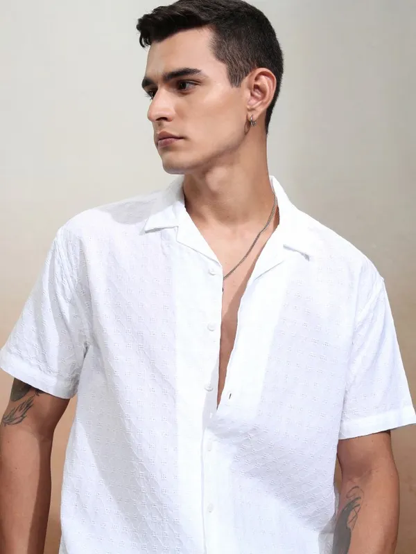Highlander Men White Textured Relaxed Fit Casual Shirt
