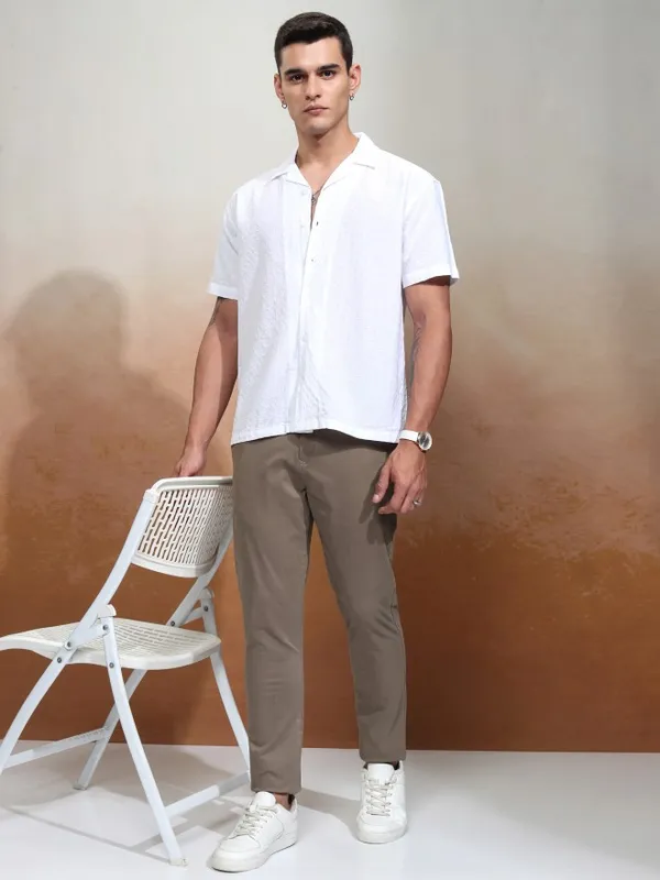Highlander Men White Textured Relaxed Fit Casual Shirt