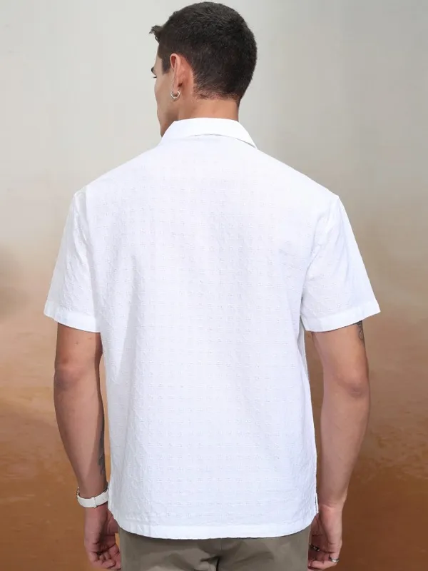Highlander Men White Textured Relaxed Fit Casual Shirt