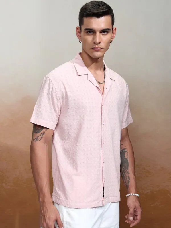 Highlander Men Pink Textured Relaxed Fit Casual Shirt