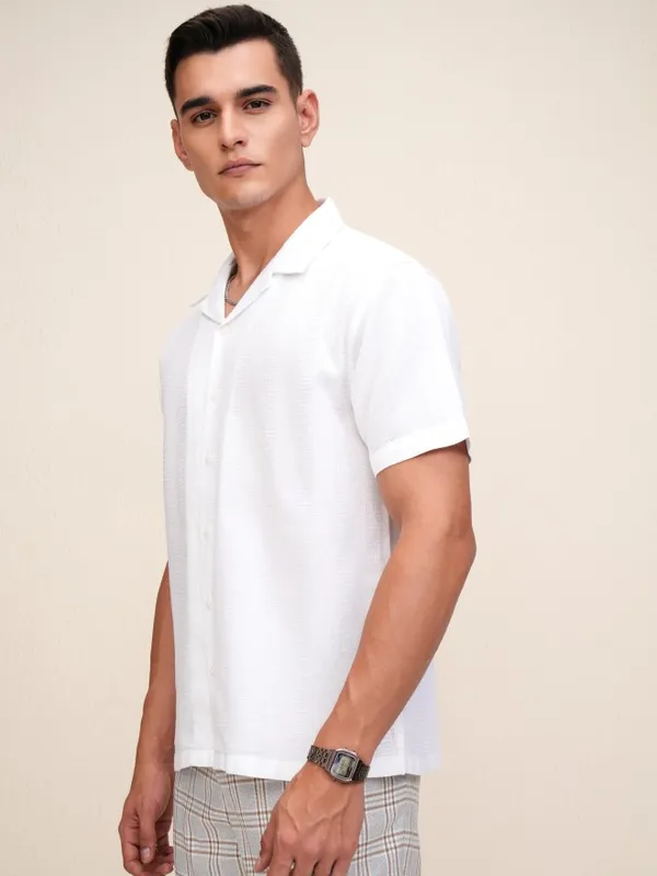 Highlander Men White Textured Relaxed Fit Casual Shirt