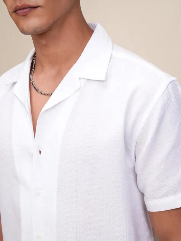 Highlander Men White Textured Relaxed Fit Casual Shirt