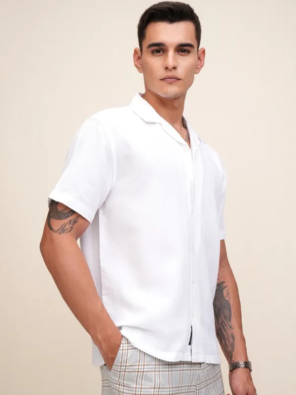 Highlander Men White Textured Relaxed Fit Casual Shirt