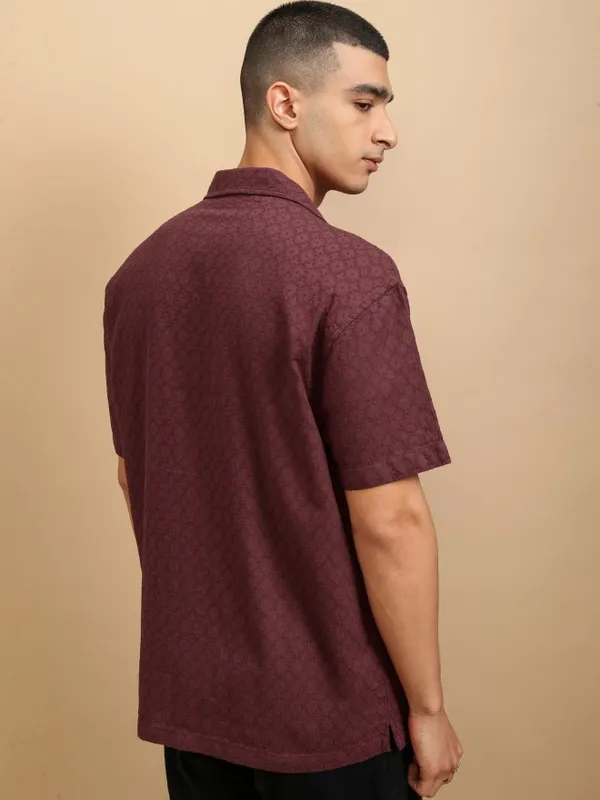 Highlander Men Burgundy Textured Relaxed Fit Casual Shirt