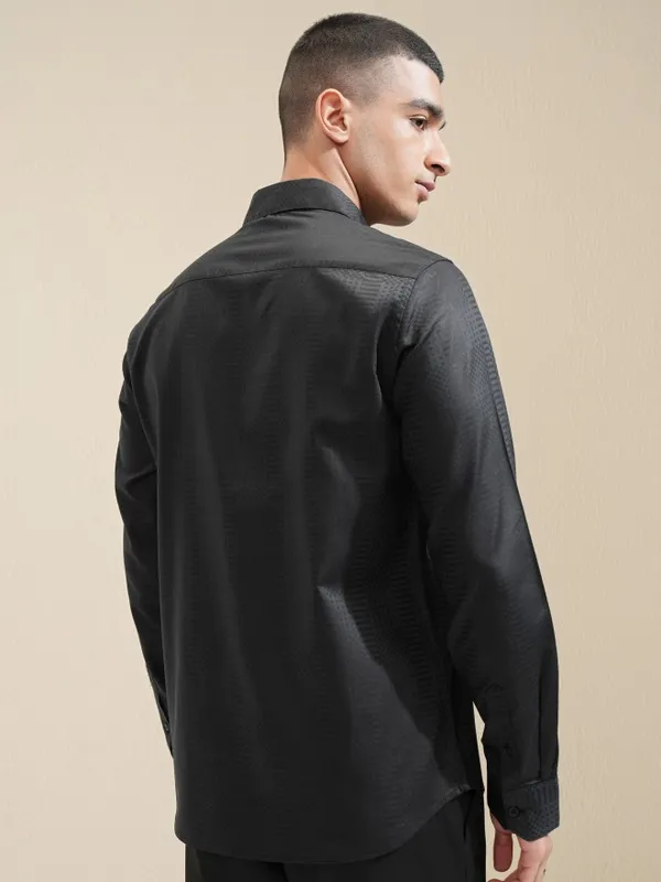 Highlander Men Black Textured Slim Fit Casual Shirt