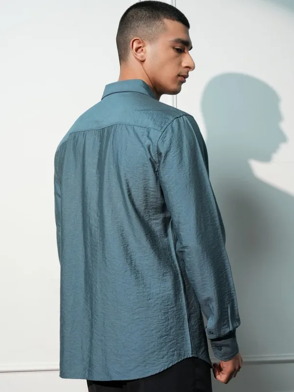 Highlander Men Teal Solid Slim Fit Casual Shirt