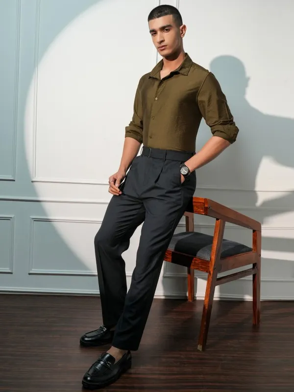 Men Slim Fit Casual Shirt