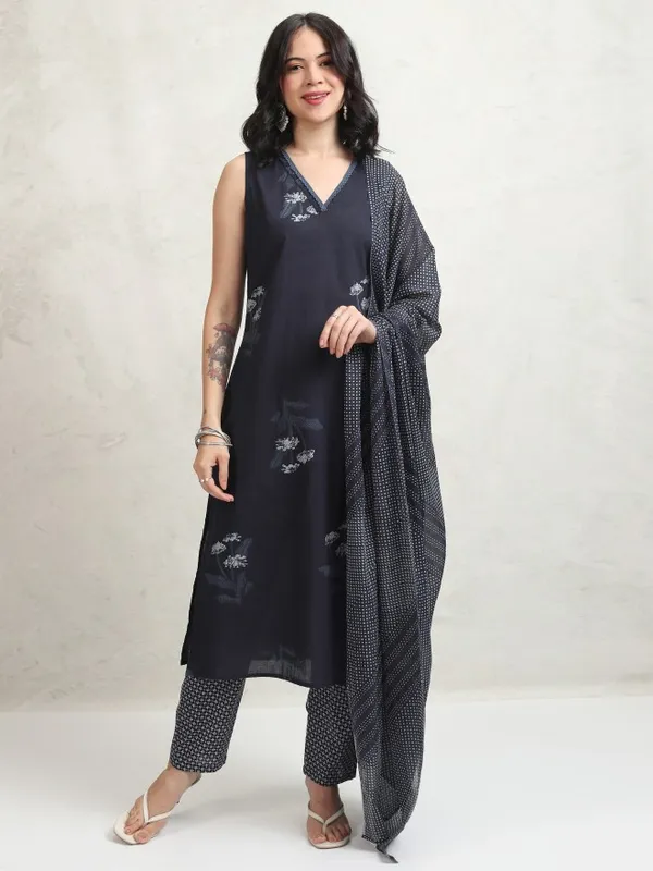 Vishudh Women Navy Blue Printed Kurta With Trousers And Dupatta