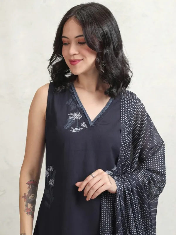 Vishudh Women Navy Blue Printed Kurta With Trousers And Dupatta
