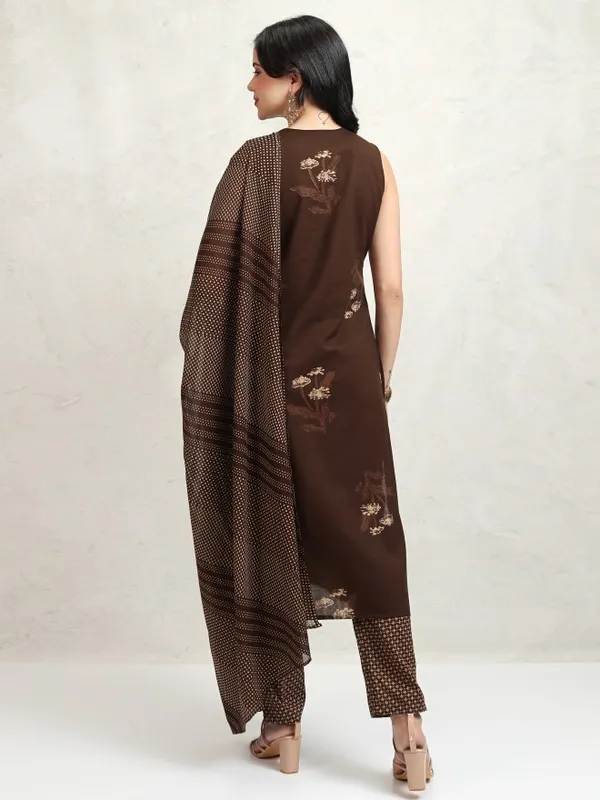 Vishudh Women Brown Printed Kurta With Trousers And Dupatta