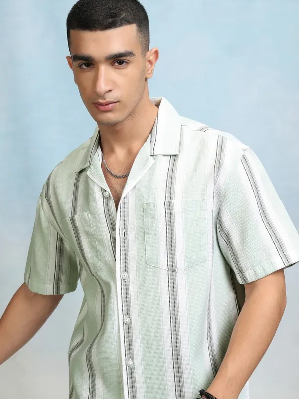 Highlader Men Green Striped Relaxed Fit Casual Shirt