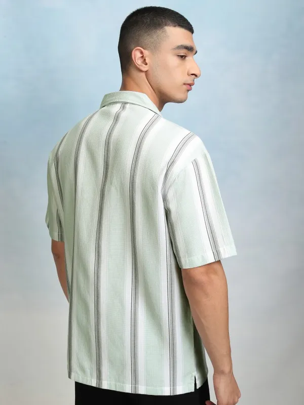 Highlader Men Green Striped Relaxed Fit Casual Shirt