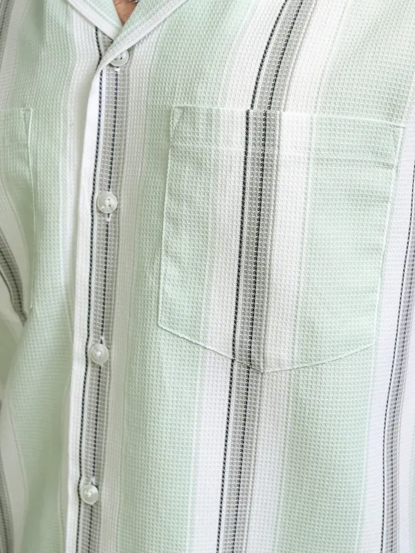 Highlader Men Green Striped Relaxed Fit Casual Shirt