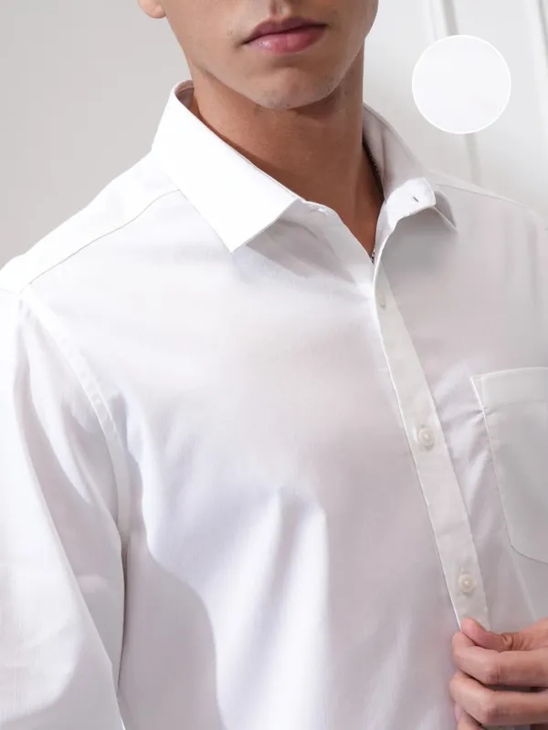 Highlander Men White Solid Formal Slim Fit shirt