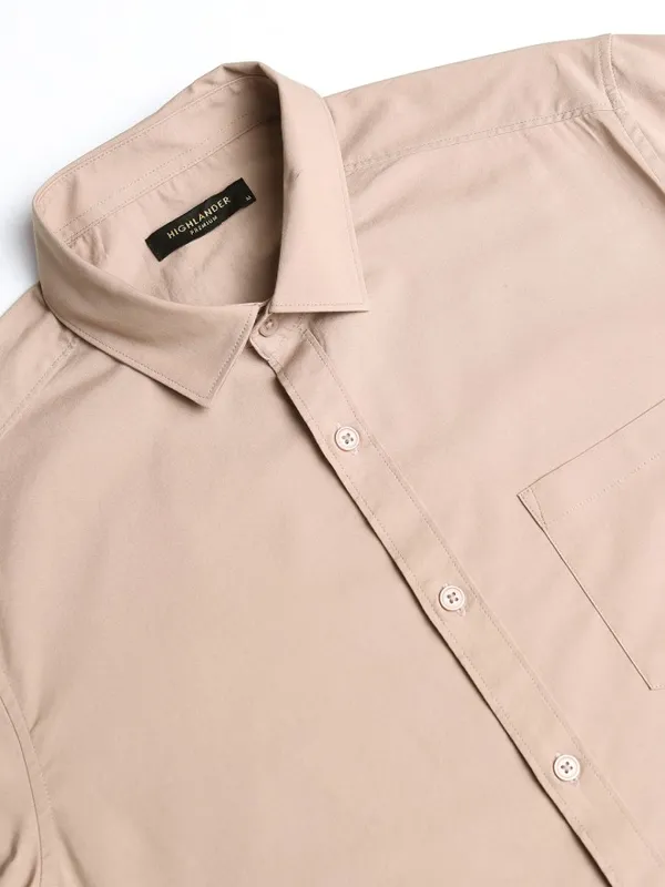 Highlander Men Taupe Solid Slim Fit Casual Shirt