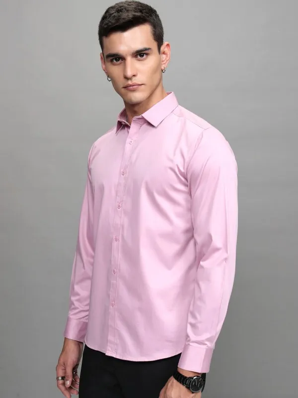Highlander Men Pink Solid Slim Fit Casual Shirt