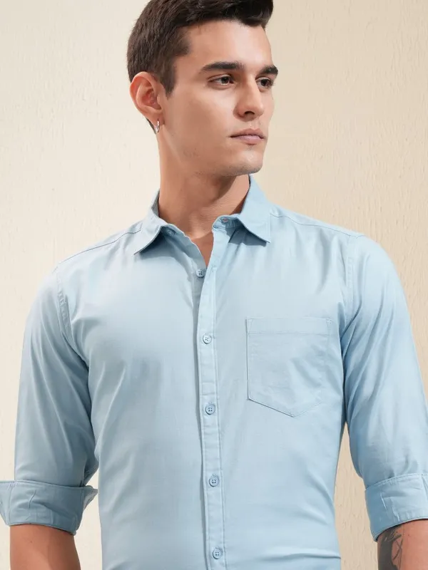 Highlander Men Blue Solid Regular Fit Casual Shirt