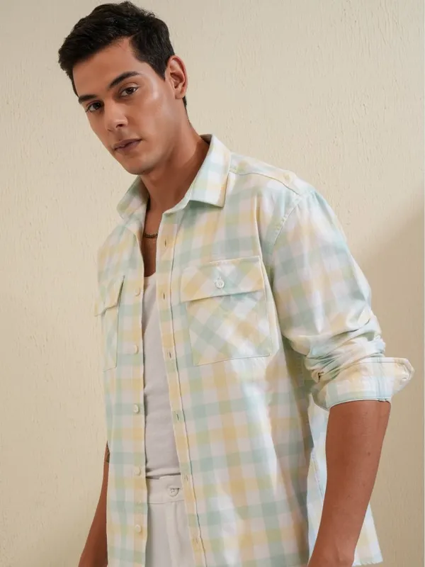 Locomotive Men Green Checked Relaxed Fit Casual Shirt