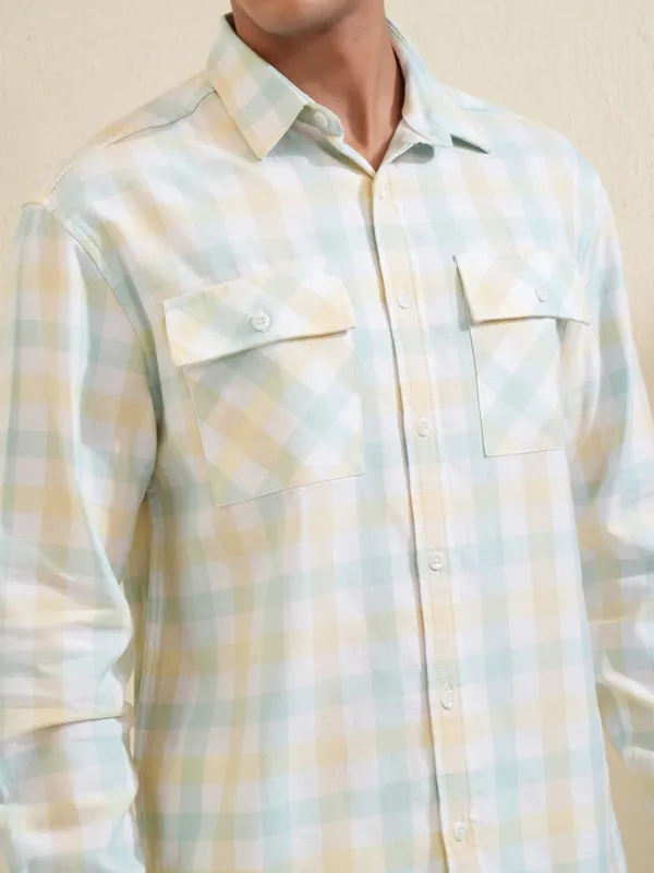 Locomotive Men Green Checked Relaxed Fit Casual Shirt