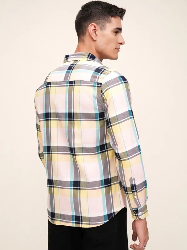Highlander Men Peach Checked Regular Fit Casual Shirt